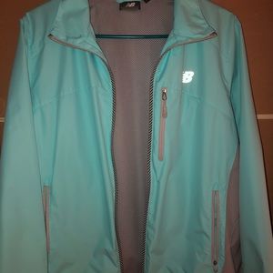 new balance windbreaker